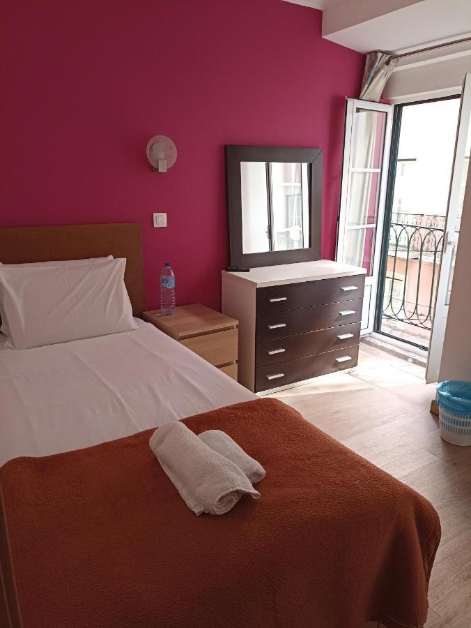 Single Room with Shared Bathroom